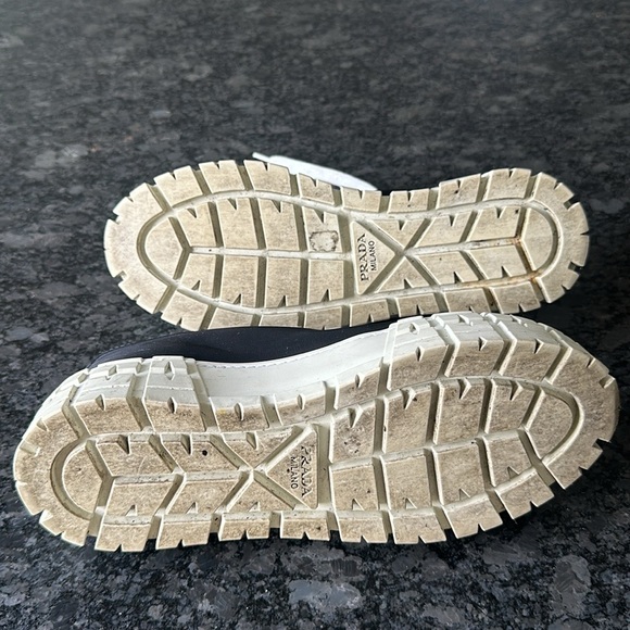 Prada double wheel re-nylon gabardine sneakers. Make an offer!!! - Picture 4 of 5